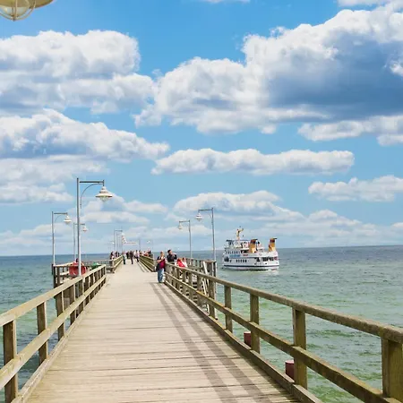 Terrasse, Gratis Nutzung Vom Ahoi Erlebnisbad Und Sauna In Sellin - Meeresblick 32 Apartment